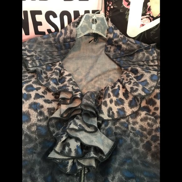Animal Print Lapis Shirt - Picture 6 of 7